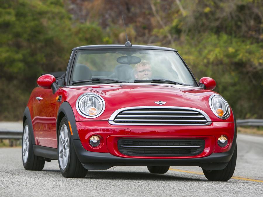  Mini Cooper Cabrio 2010 года  (US) (фото 13 из 30)